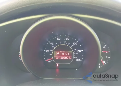 2016 Kia Soul z USA, uszkodzony, nr VIN KNDJN2A23G7287384